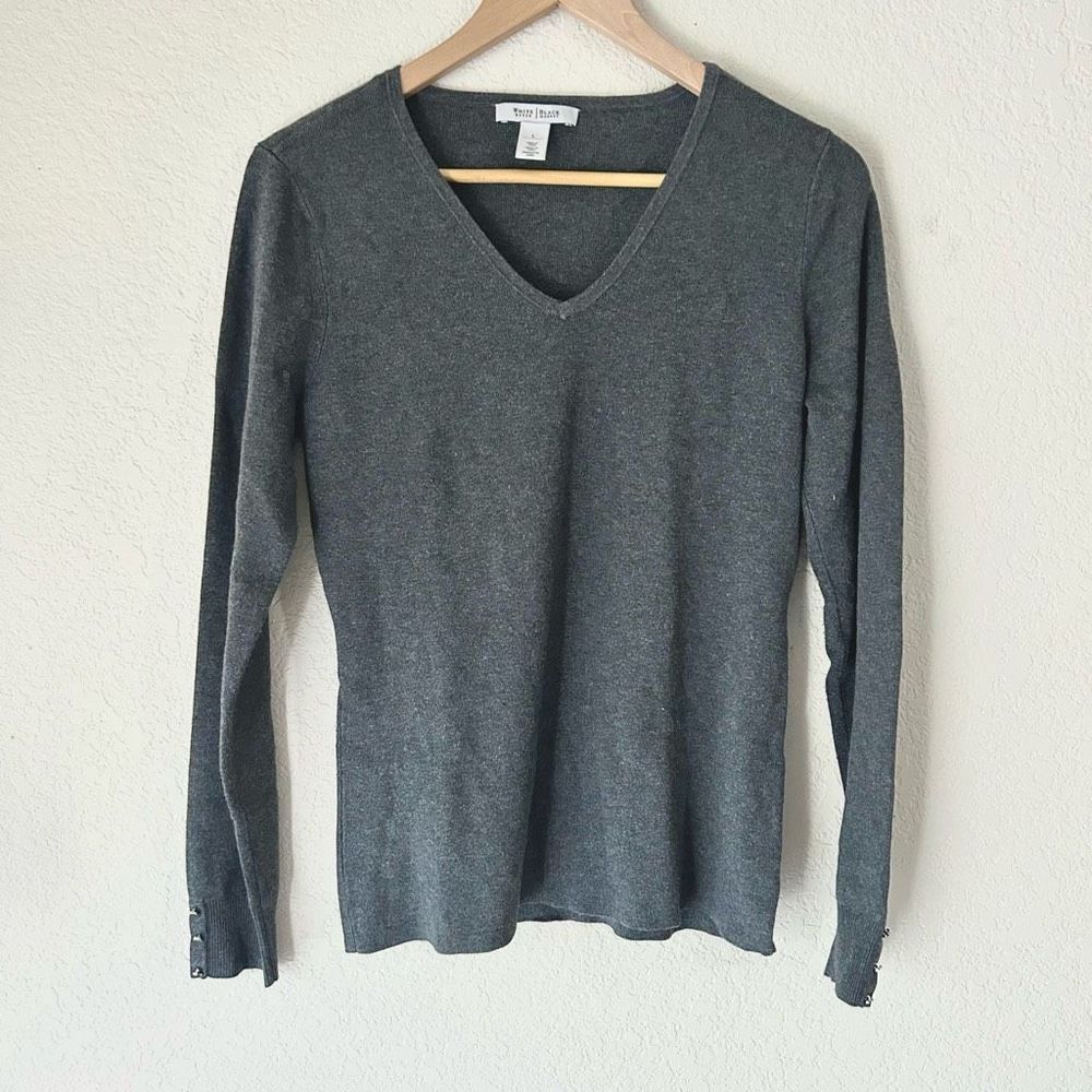 White House Black Market Grey V Neck Knit Sweater Size Large